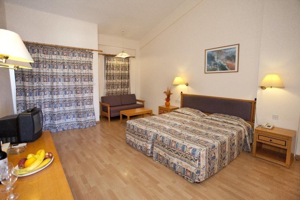 Episkopiana Hotel & Sport Resort Episkopi  ภายนอก รูปภาพ
