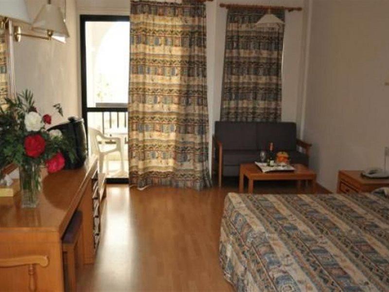 Episkopiana Hotel & Sport Resort Episkopi  ภายนอก รูปภาพ